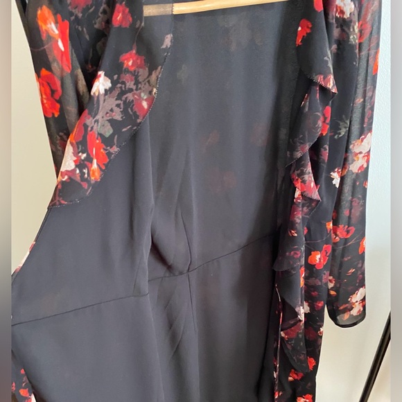 Aritzia Wilfred Louise Floral Wrap black and red dress - Picture 10 of 13